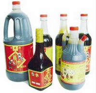 全自動液體灌裝機(jī)灌裝效果
